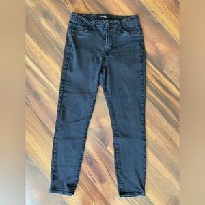 4/$20 d.Jeans High Rise Faded Skinny Jeans